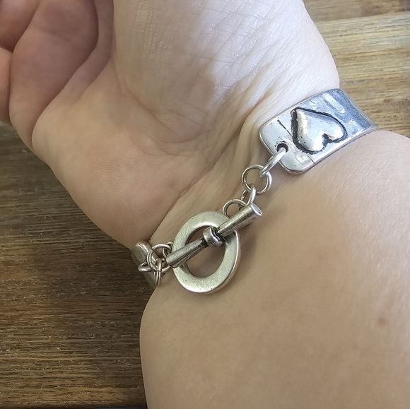 Vintage Premier Designs hammered cuff bracelet with inspirational message - Picture 6 of 7